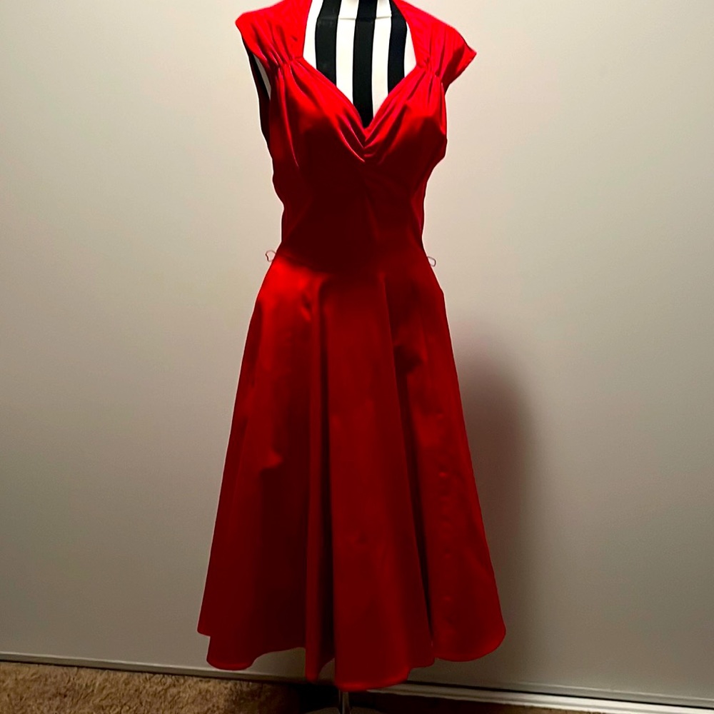 Pinup couture Heidi dress in Red